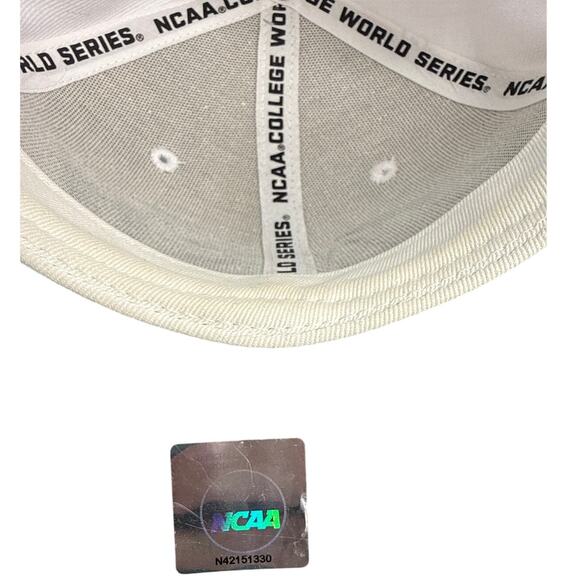 North Carolina 2011 CWS Snap Back Sports Cap Size OS in Cream and Gray - Picture 7 of 8